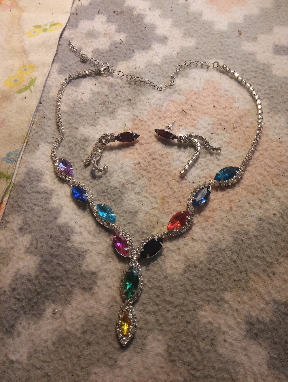 💝  Multicolor Crystal Teardrop Y-Necklace and Earrings Set